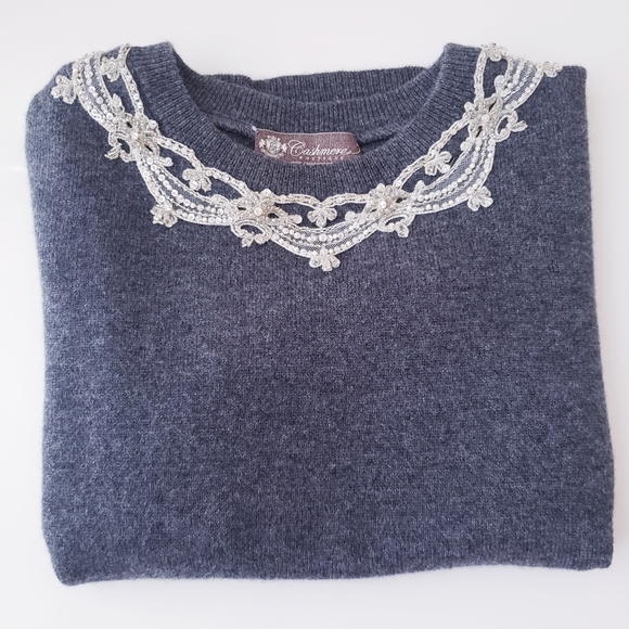 Cashmere Boutique Gray Crewneck Sweater - Picture 13 of 13